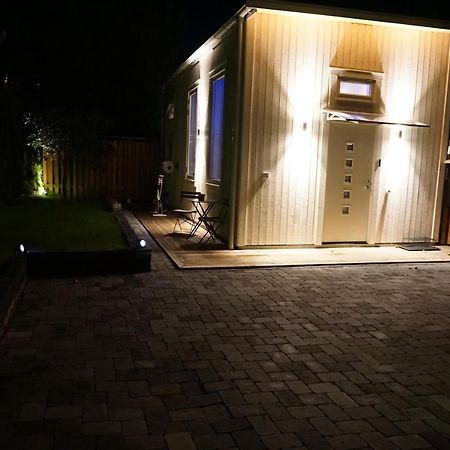 Fresh Happy Little House, 35 M2 In Taeby Apartment Stockholm Exterior photo